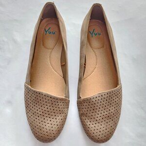 YUU Womens Francie Size 8.5 Brown Slip On Perforated Comfort Loafer Flats